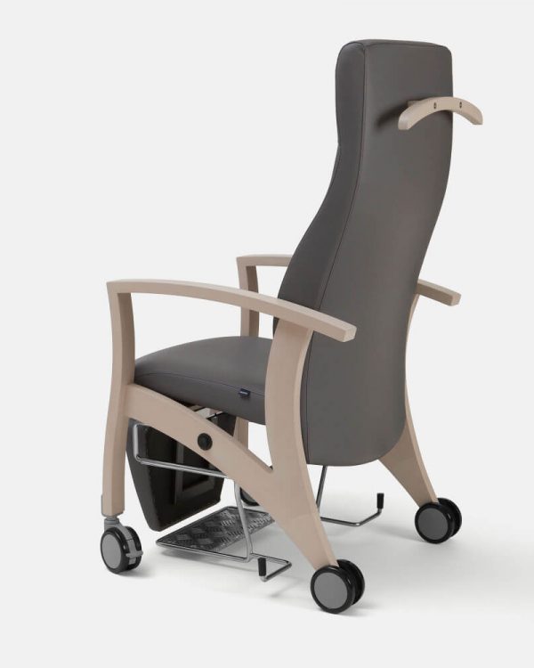 The Theorema 45-64/3GP armchair with legrest