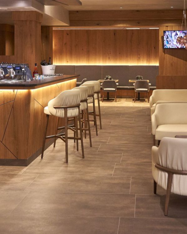 Trench armchair in the bistrot of Hotel Zermama